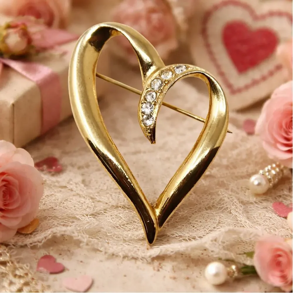 Vintage Gold Tone Open Heart Brooch Pin Rhinestones Sweet Romantic 1.5